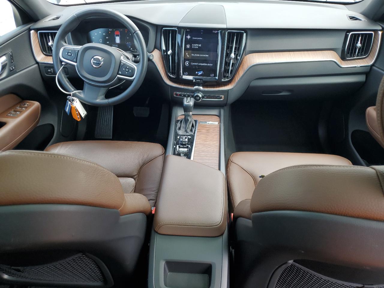 2021 Volvo Xc60 T5 Momentum VIN: YV4102DKXM1840893 Lot: 62770615