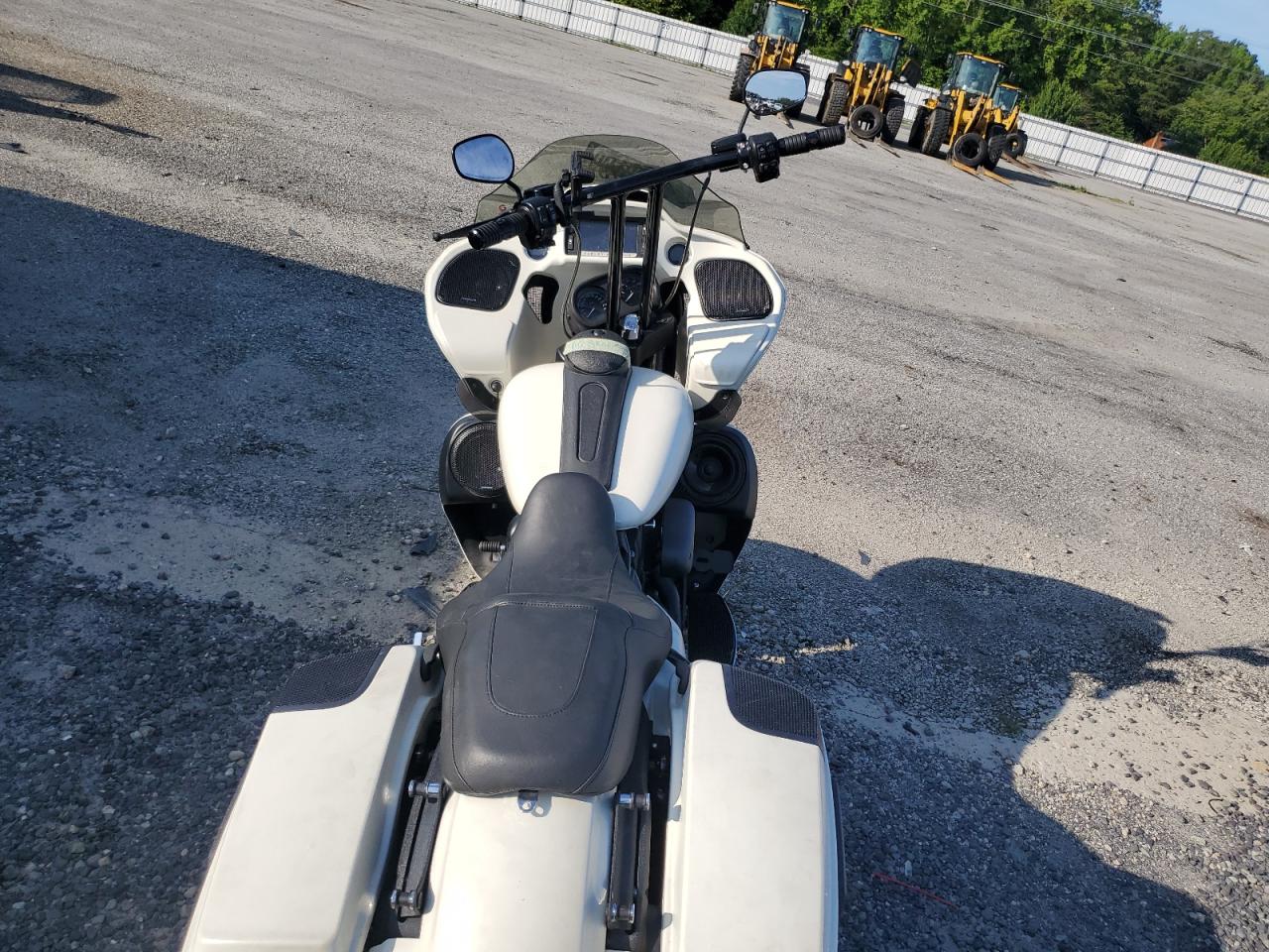 2015 Harley-Davidson Fltrxs Road Glide Special VIN: 1HD1KTM11FB659641 Lot: 64772815
