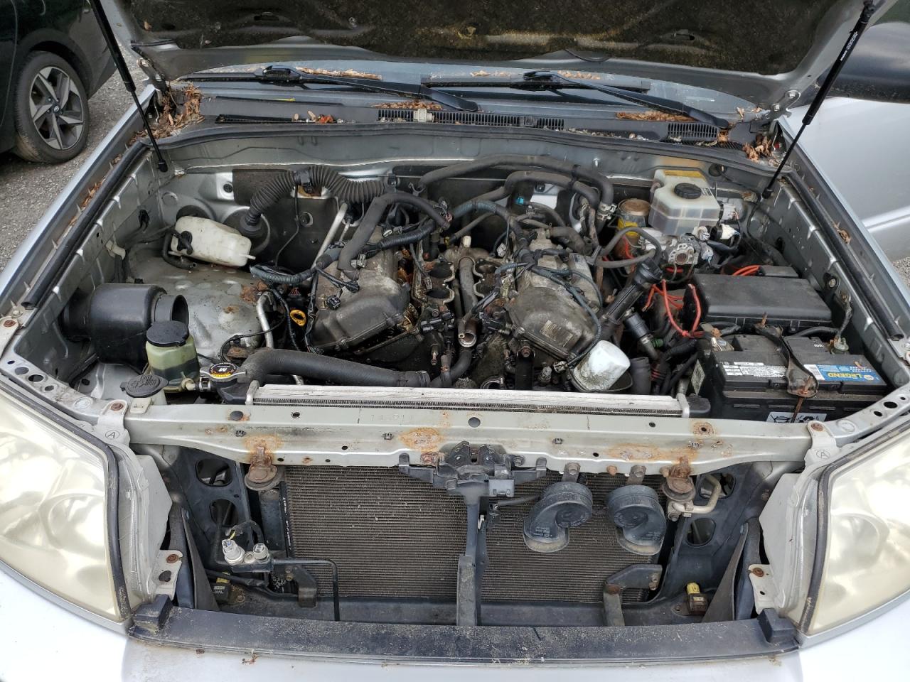 2004 Toyota 4Runner Sr5 VIN: JTEBU14RX48011229 Lot: 64701425