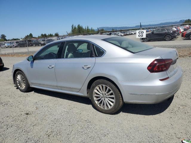  VOLKSWAGEN PASSAT 2017 Silver