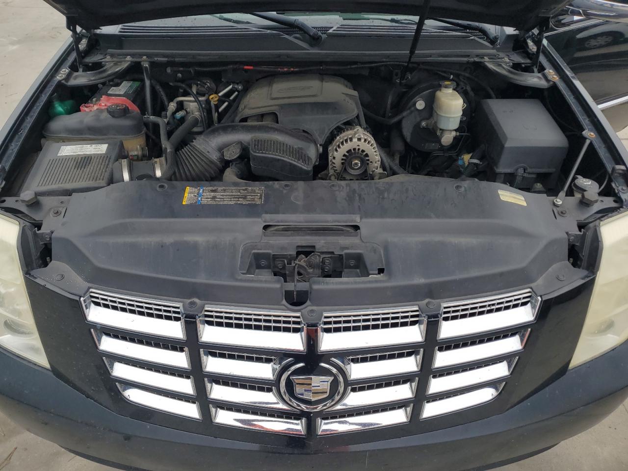 2008 Cadillac Escalade Esv VIN: 1GYFK66888R110588 Lot: 64283155