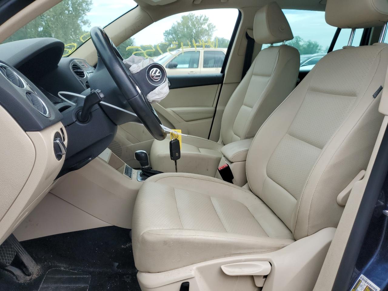 2011 Volkswagen Tiguan S VIN: WVGBV7AX7BW561273 Lot: 64443755