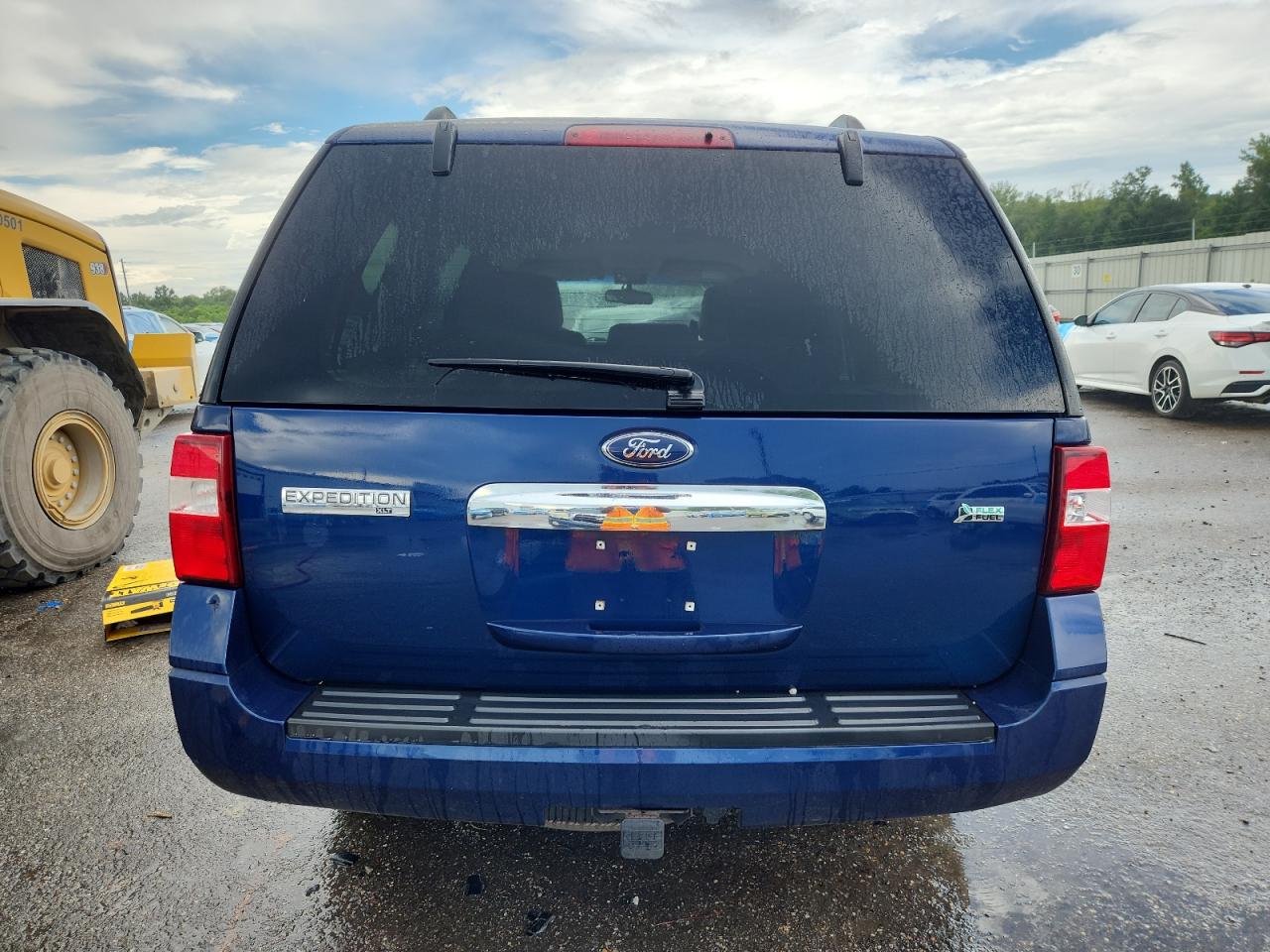 2010 Ford Expedition Xlt VIN: 1FMJU1F50AEA17687 Lot: 64953855