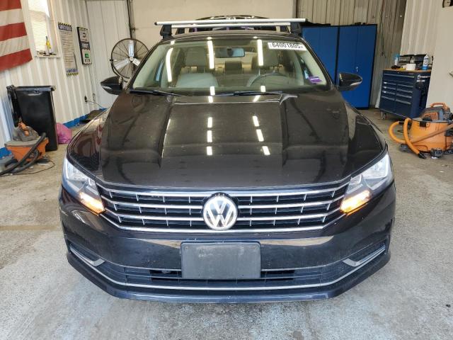  VOLKSWAGEN PASSAT 2017 Black
