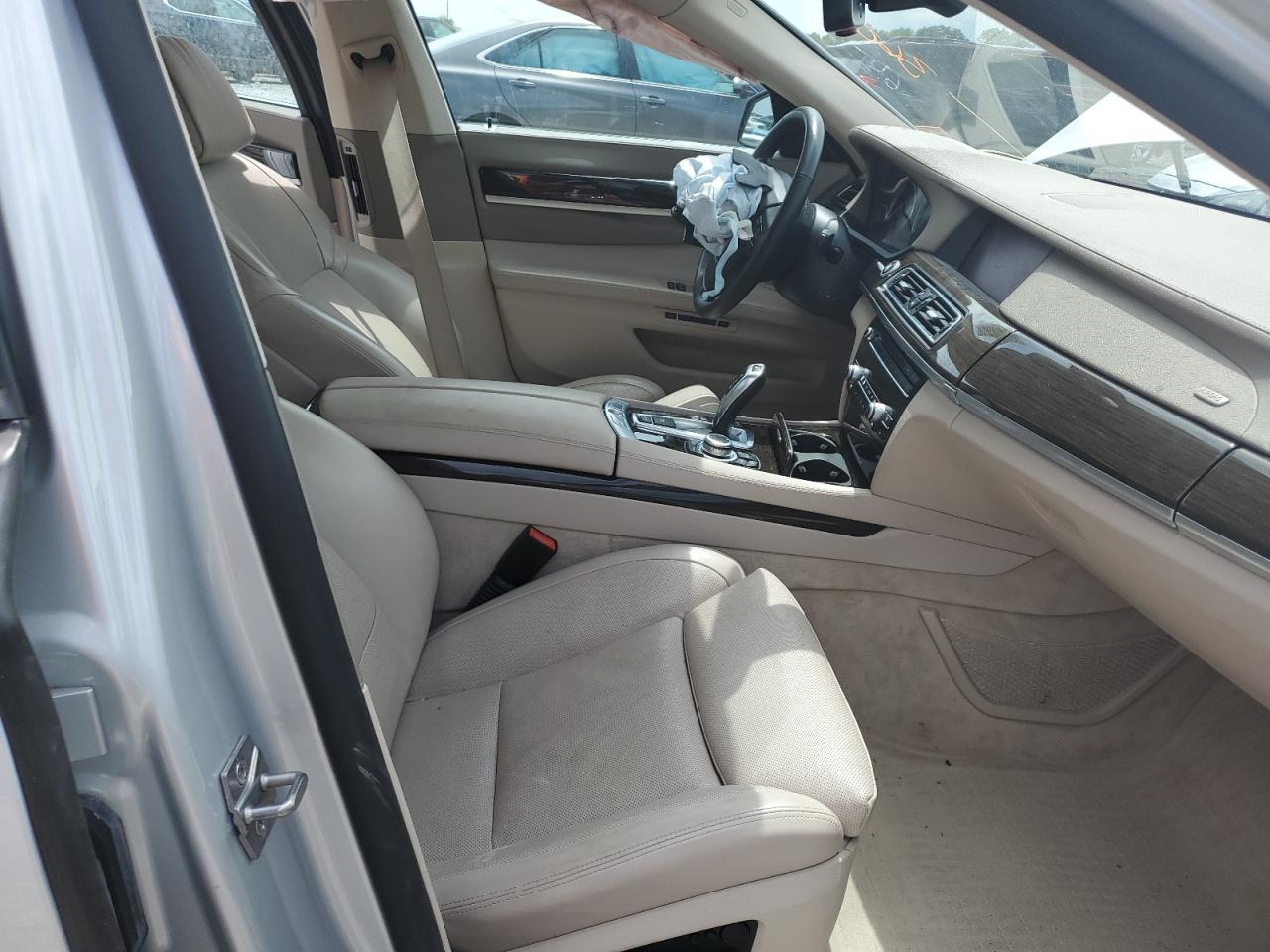 2011 BMW 750 Lxi VIN: WBAKC8C50BC433869 Lot: 64087635