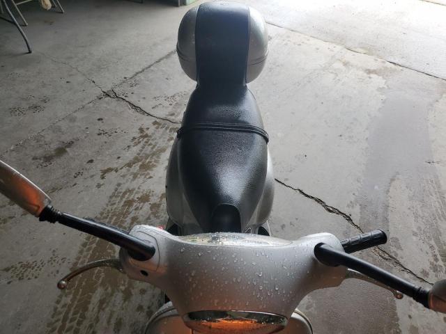 2001 VESPA M198F   