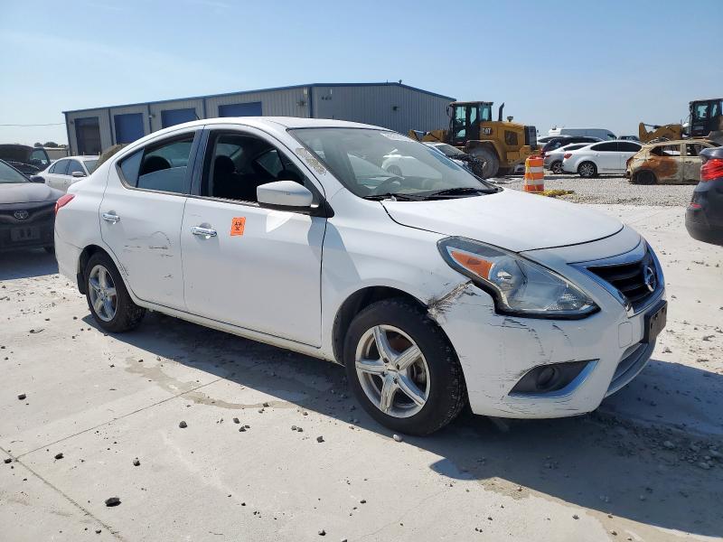  NISSAN VERSA 2017 White