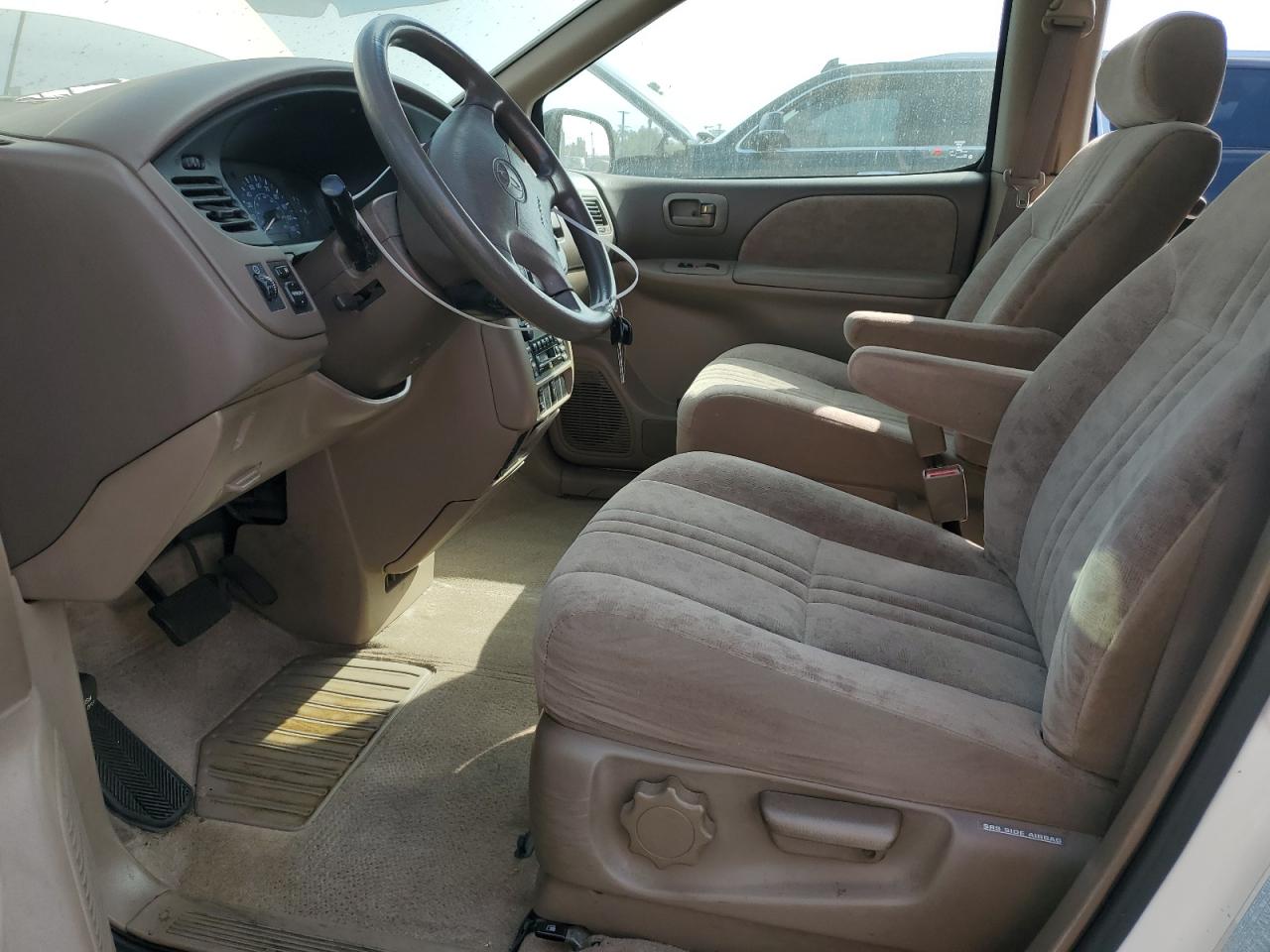 2002 Toyota Sienna Le VIN: 4T3ZF13C82U439950 Lot: 65198235