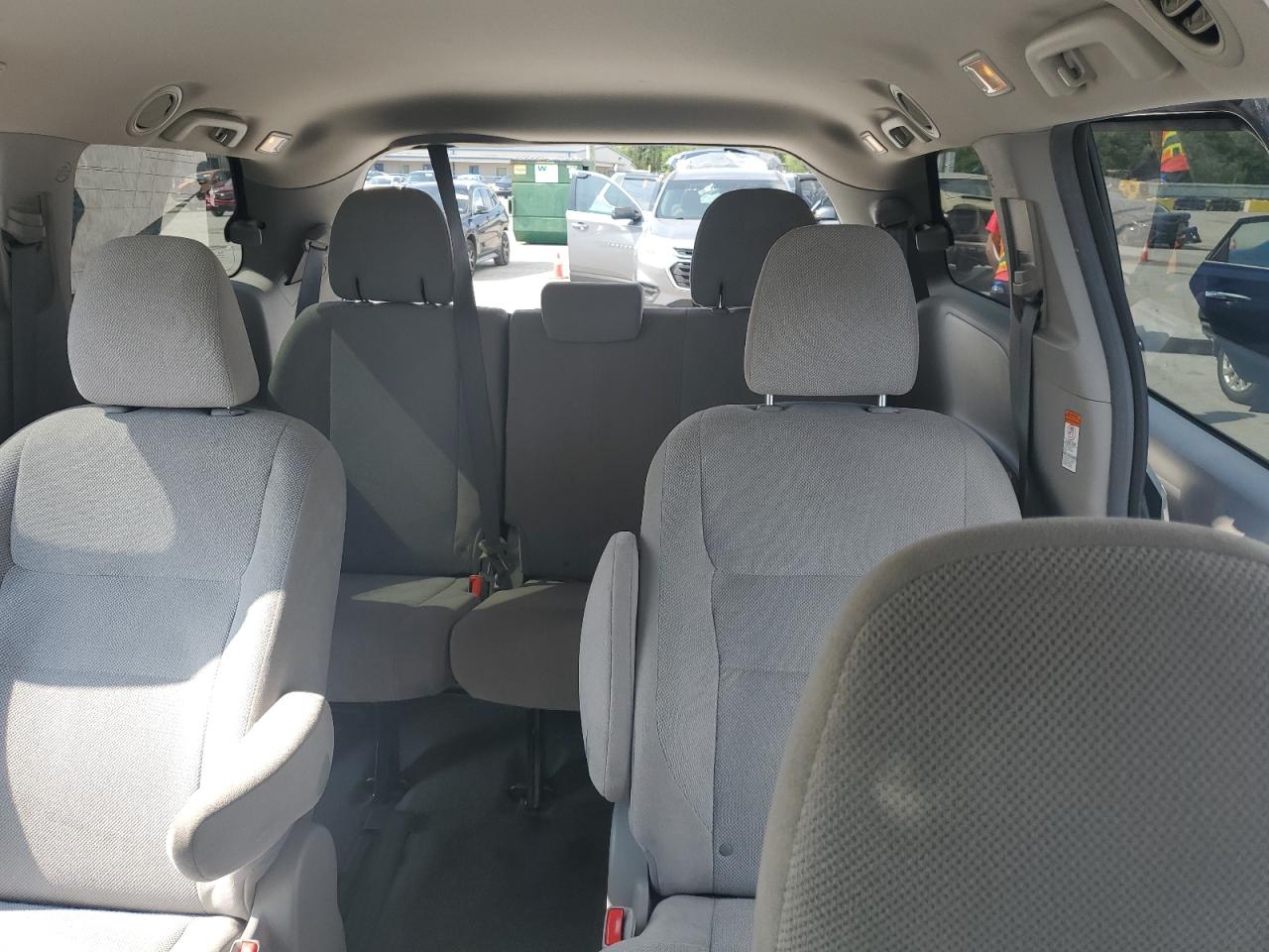 5TDZK3DC9FS549581 2015 Toyota Sienna