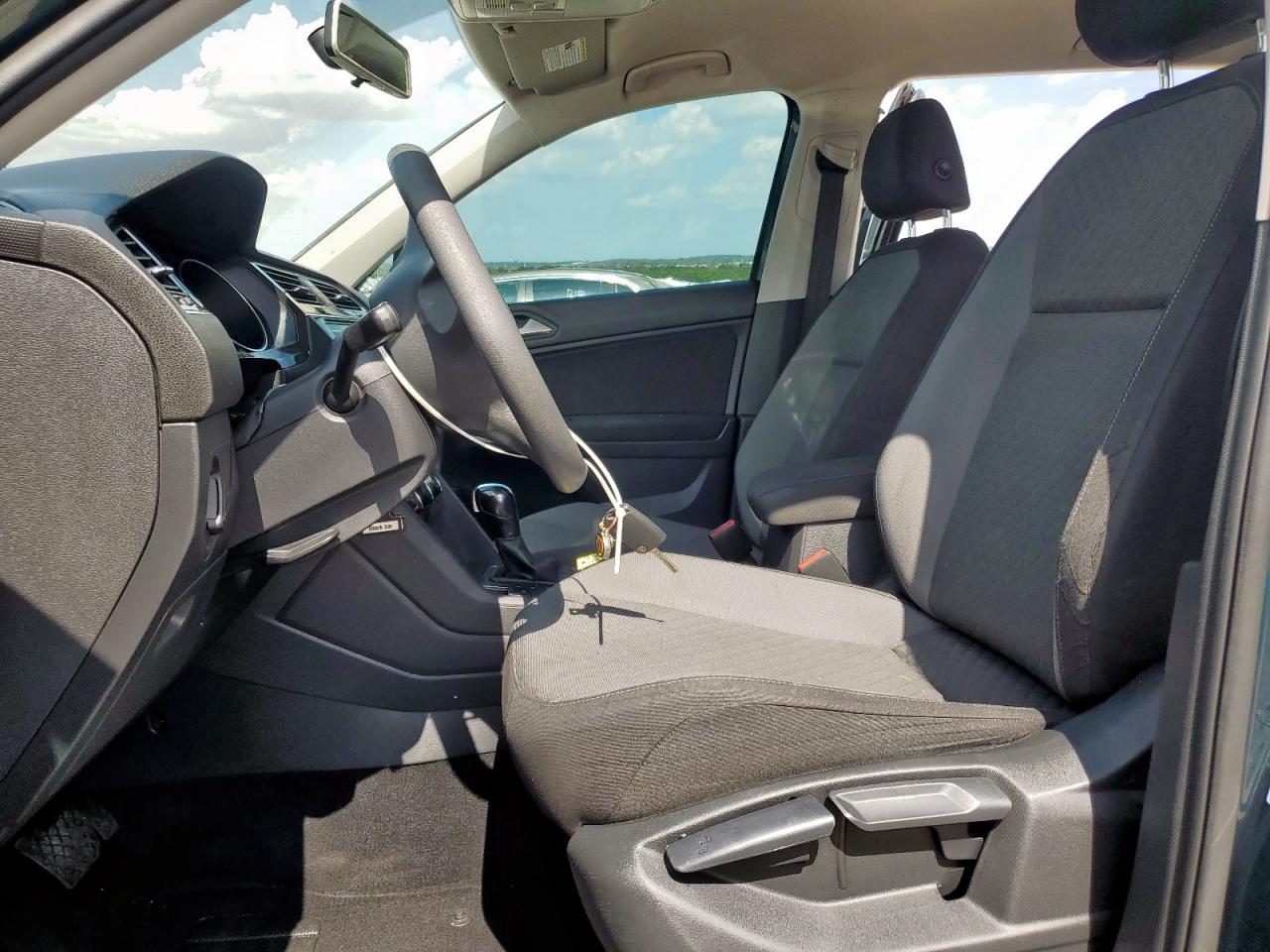 2019 Volkswagen Tiguan S VIN: 3VV1B7AX3KM040237 Lot: 64143755