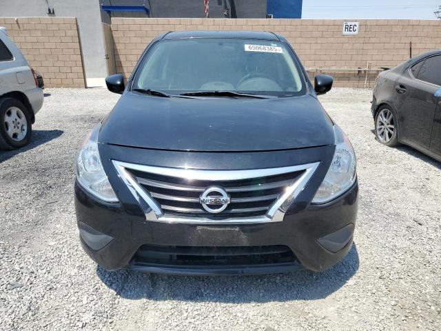  NISSAN VERSA 2019 Czarny