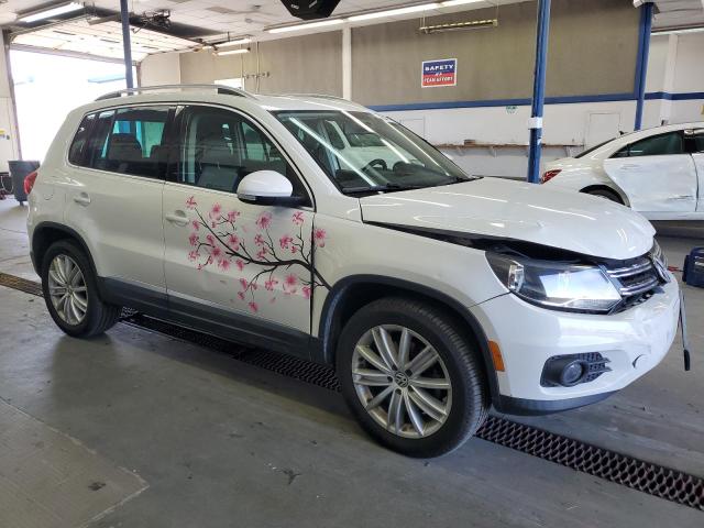 VOLKSWAGEN TIGUAN 2012 White