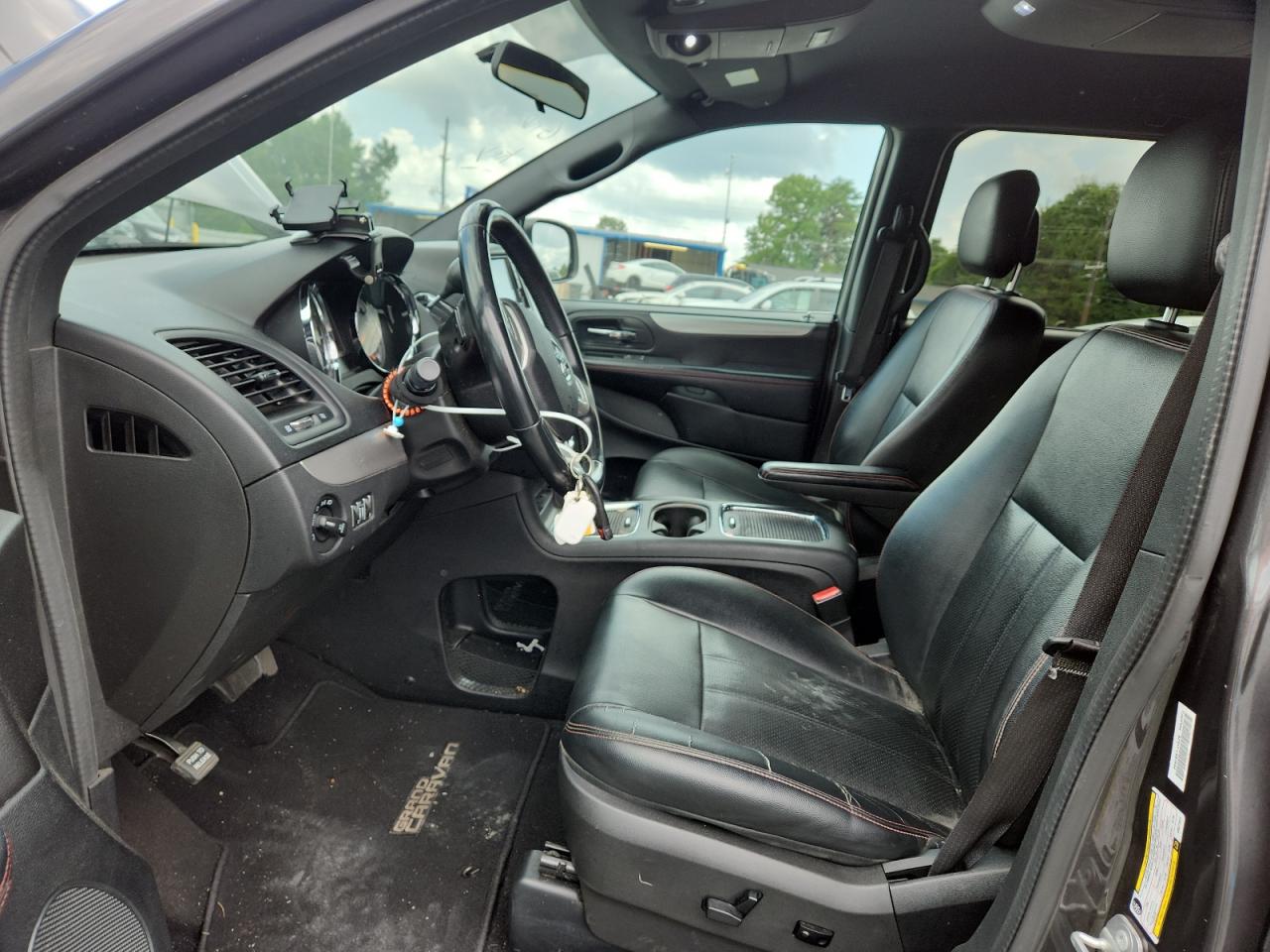 2016 Dodge Grand Caravan R/T VIN: 2C4RDGEG3GR371311 Lot: 64759555