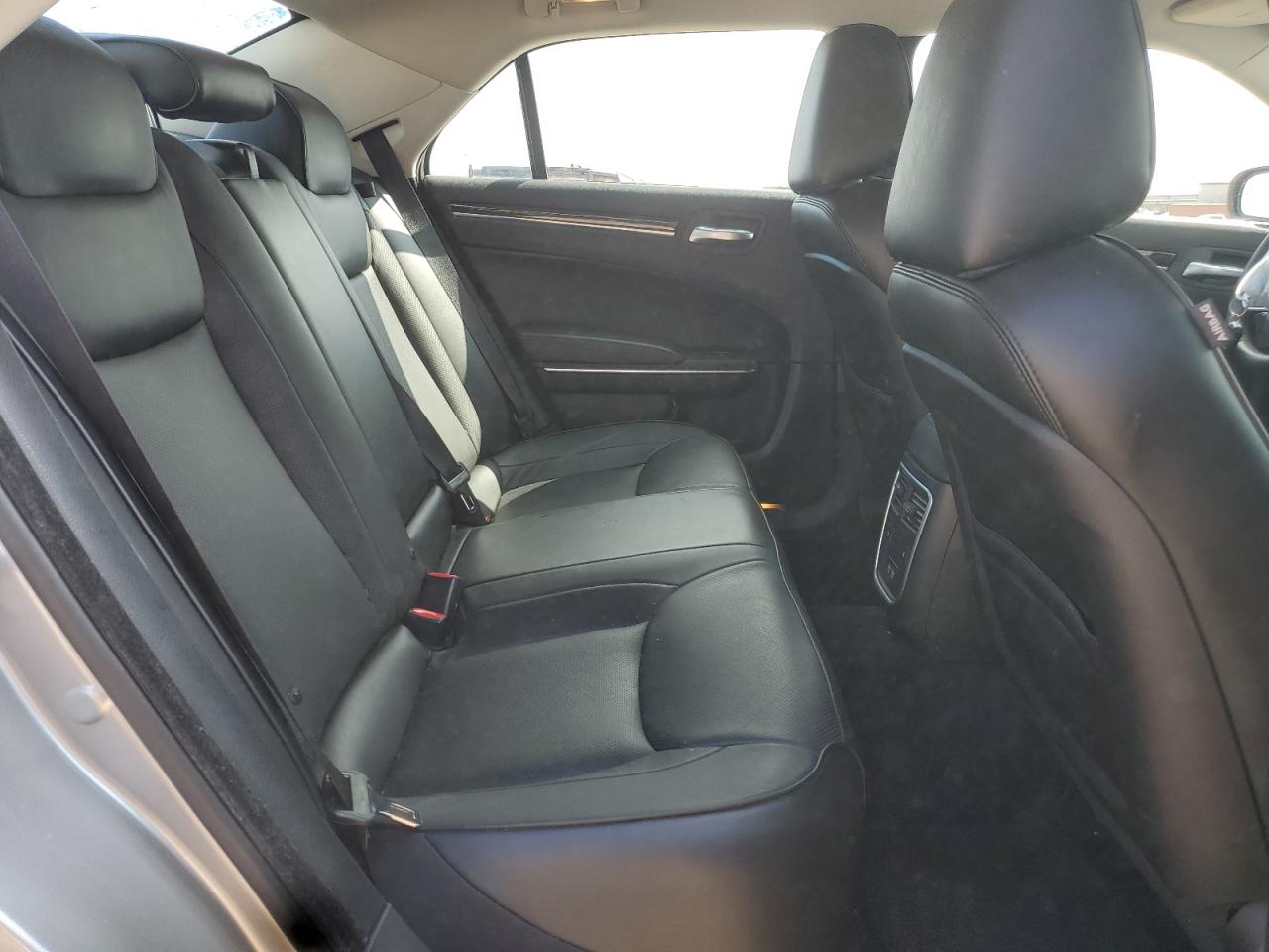 2018 Chrysler 300 Limited VIN: 2C3CCAKG0JH300417 Lot: 64967955