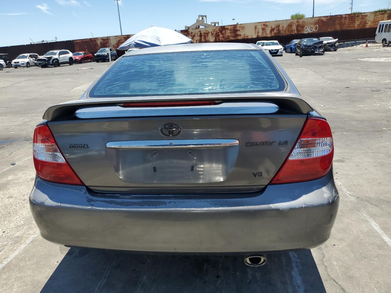 2004 Toyota Camry Le VIN: 4T1BF32K14U588248 Lot: 64058555