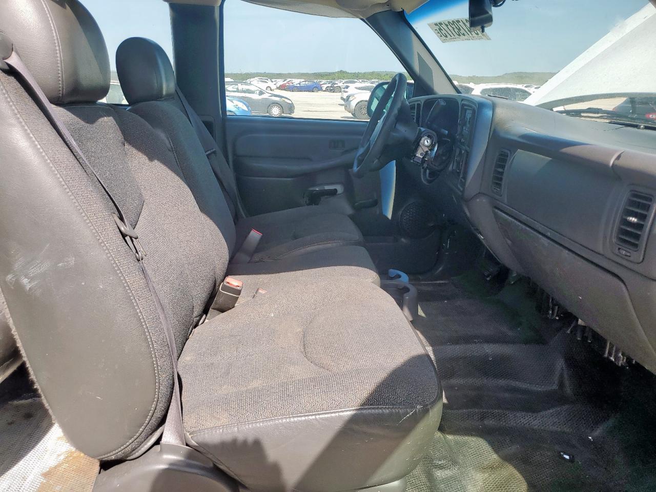 2003 Chevrolet Silverado C1500 VIN: 1GCEC19V33E144649 Lot: 64793175