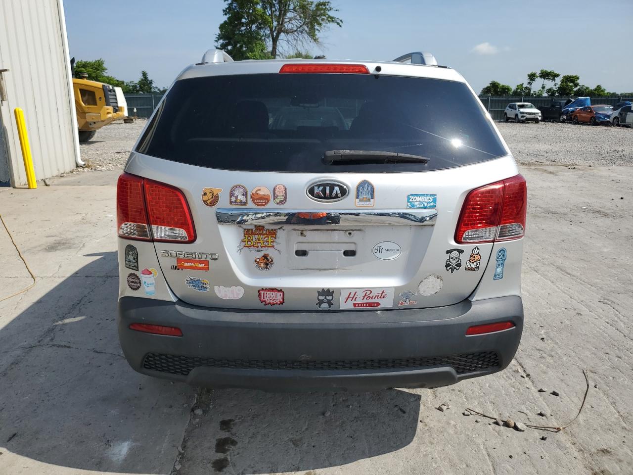 2011 Kia Sorento Base VIN: 5XYKTDA25BG045536 Lot: 65507455