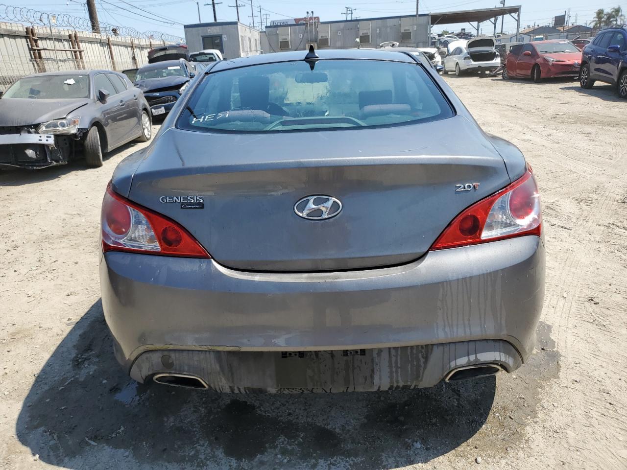 2011 Hyundai Genesis Coupe 2.0T VIN: KMHHT6KD2BU058695 Lot: 64566155