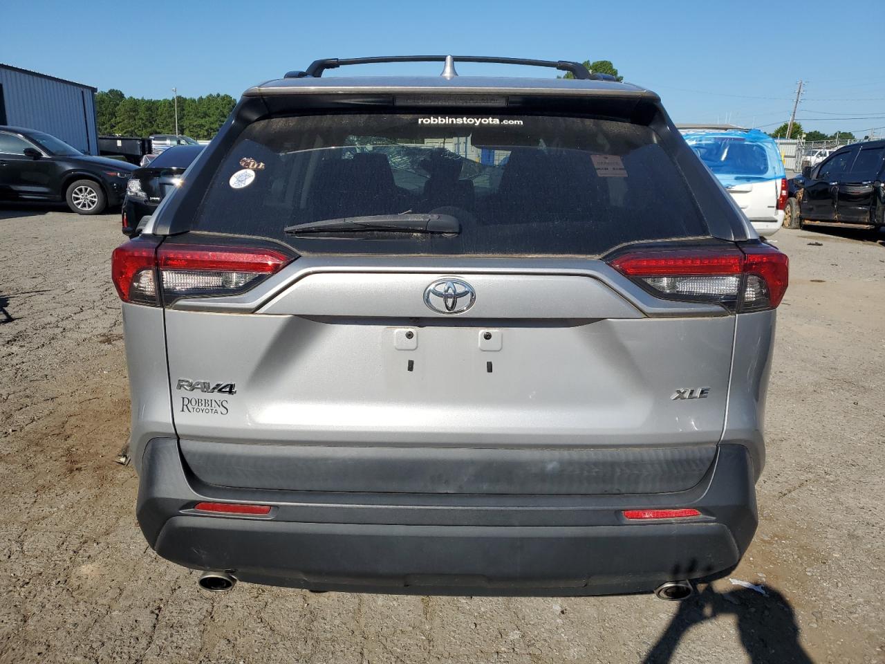 2020 Toyota Rav4 Xle VIN: 2T3W1RFV4LW081535 Lot: 65607275