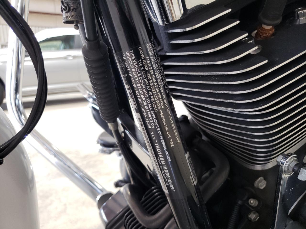 2011 Harley-Davidson Flhx VIN: 1HD1KBM18BB610909 Lot: 63756305