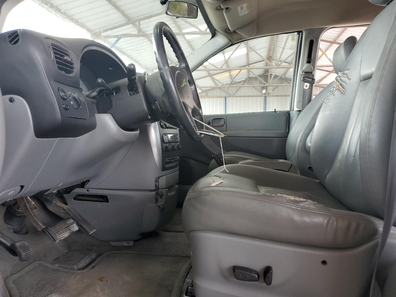 2005 Chrysler Town & Country Touring VIN: 2C8GP54L55R284507 Lot: 65032505