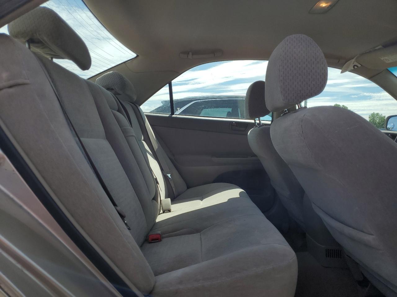 2002 Toyota Camry Le VIN: 4T1BF32K12U536518 Lot: 64092785