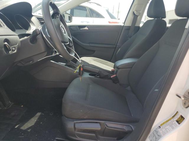Sedans VOLKSWAGEN JETTA 2016 White