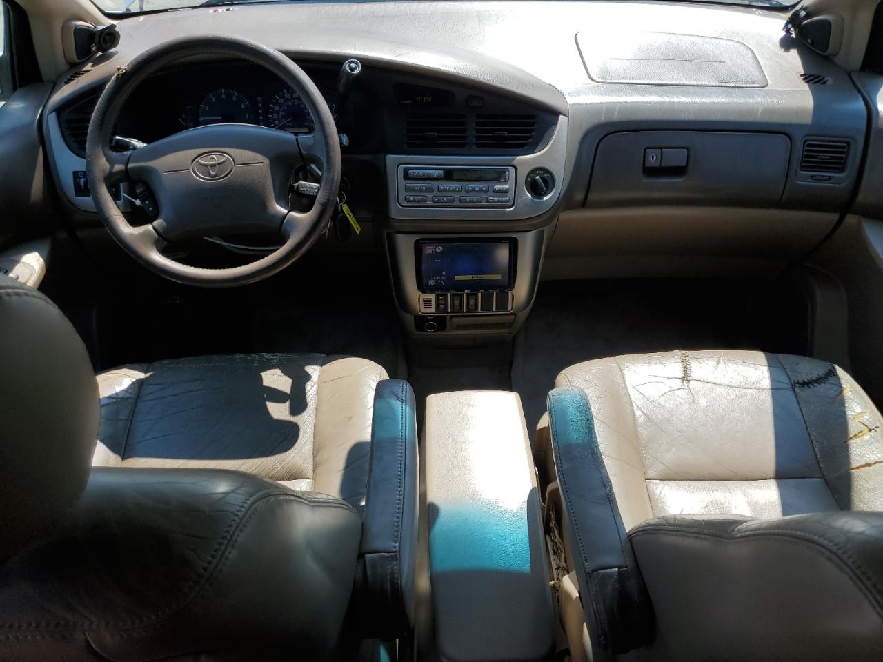 2001 Toyota Sienna Le VIN: 4T3ZF13CX1U357345 Lot: 64207105