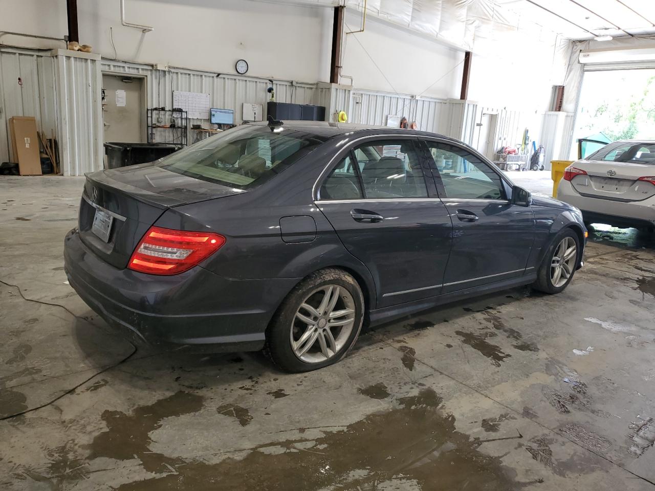 2013 Mercedes-Benz C 250 VIN: WDDGF4HB7DR292456 Lot: 66205575