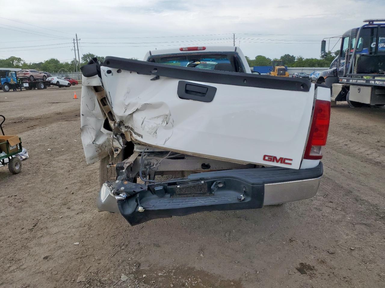 2008 GMC Sierra C1500 VIN: 1GTEC14C08Z241765 Lot: 61091645