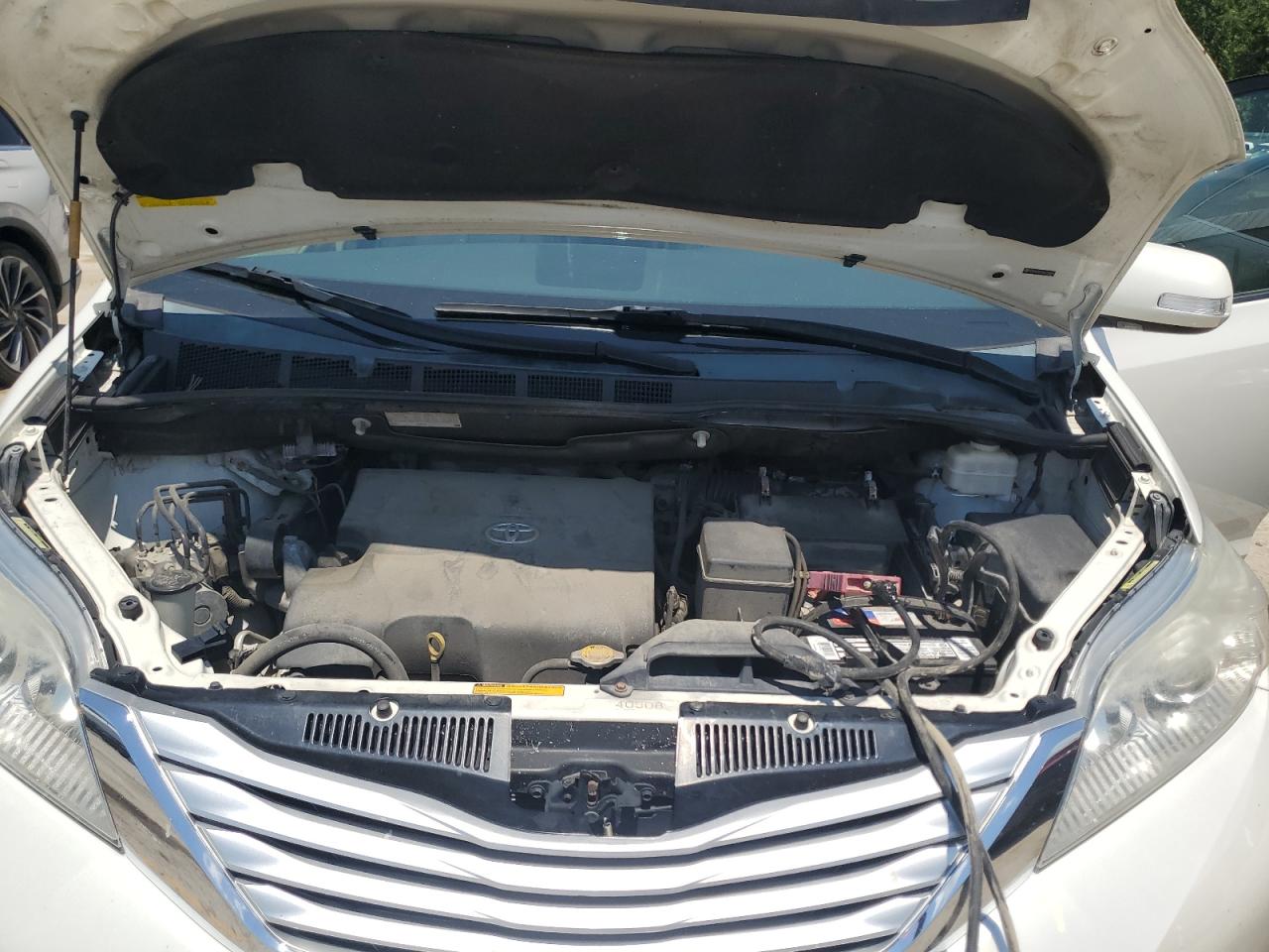 2013 Toyota Sienna Xle VIN: 5TDYK3DC4DS321044 Lot: 64473635