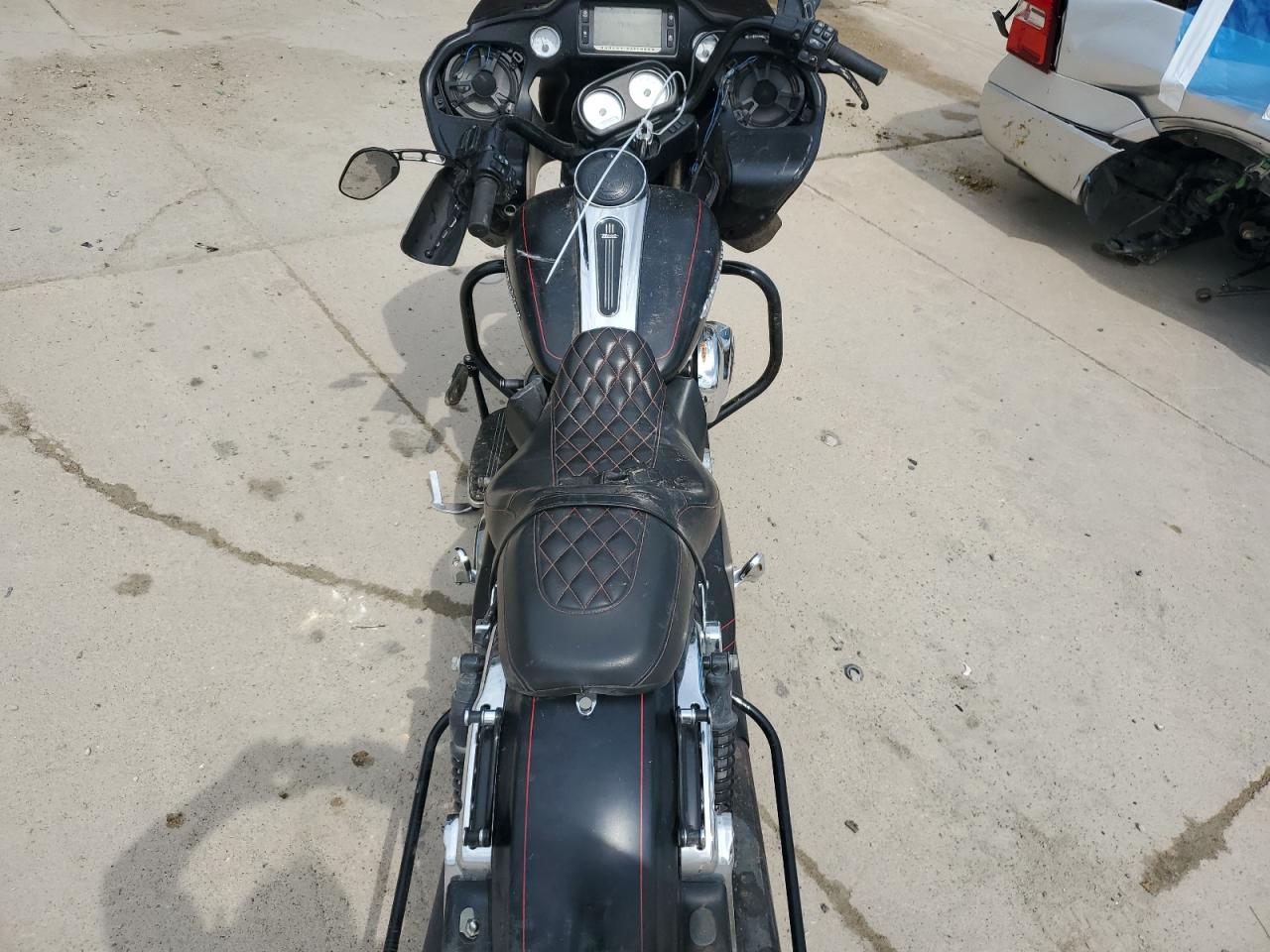 2015 Harley-Davidson Fltrxs Road Glide Special VIN: 1HD1KTM12FB614790 Lot: 63221815