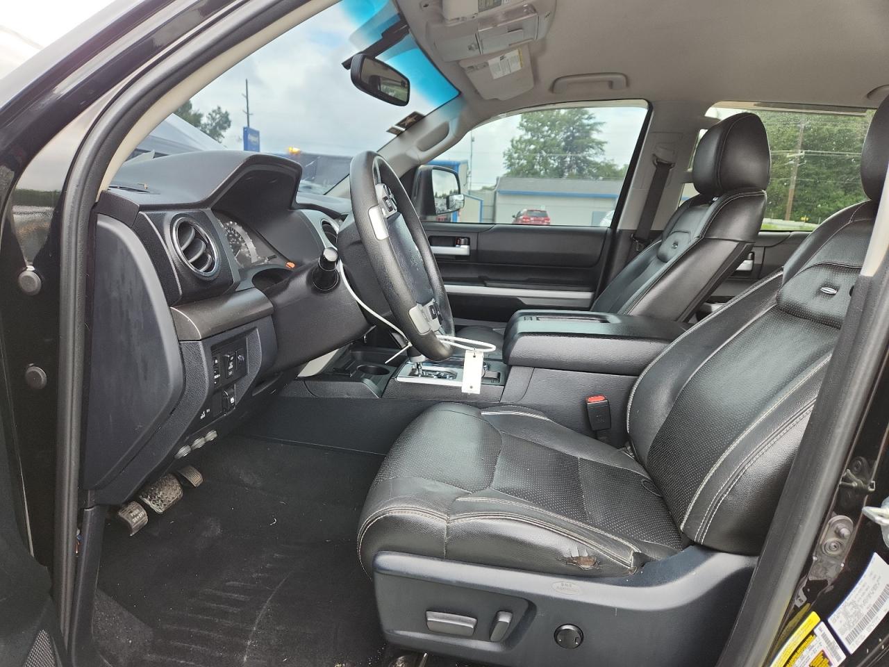 2017 Toyota Tundra Crewmax Sr5 VIN: 5TFDW5F16HX592522 Lot: 63625715