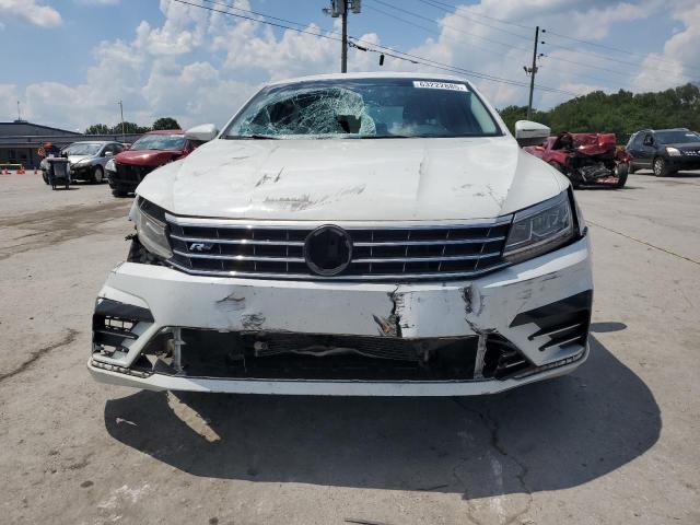 VOLKSWAGEN PASSAT 2016 Biały