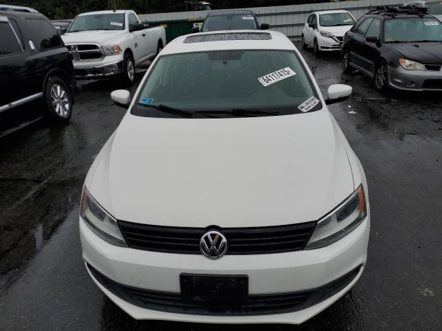 Sedans VOLKSWAGEN JETTA 2012 White