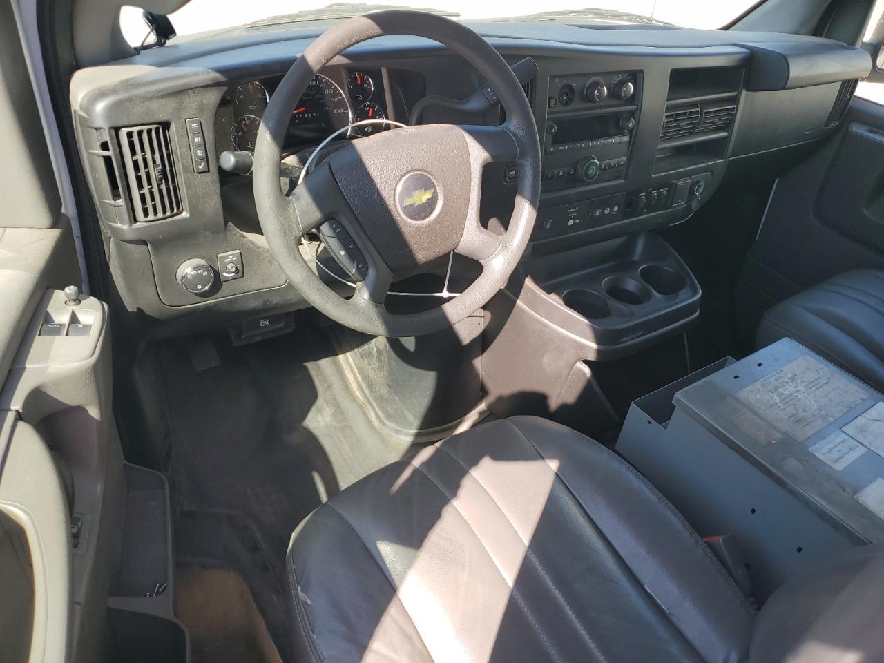 2018 Chevrolet Express G2500 VIN: 1GCWGAFP7J1182159 Lot: 65397665
