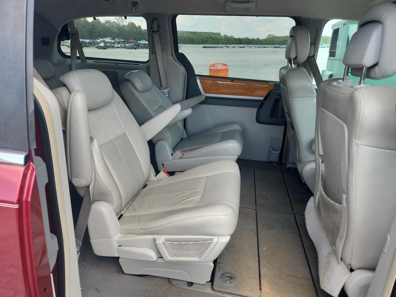 2010 Chrysler Town & Country Limited VIN: 2A4RR7DXXAR494026 Lot: 63733505