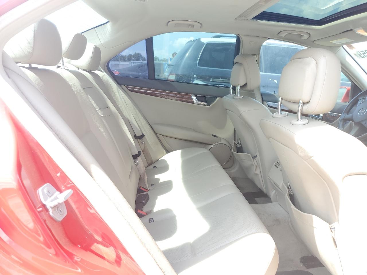 2010 Mercedes-Benz C 300 VIN: WDDGF5EB8AR120572 Lot: 64297955