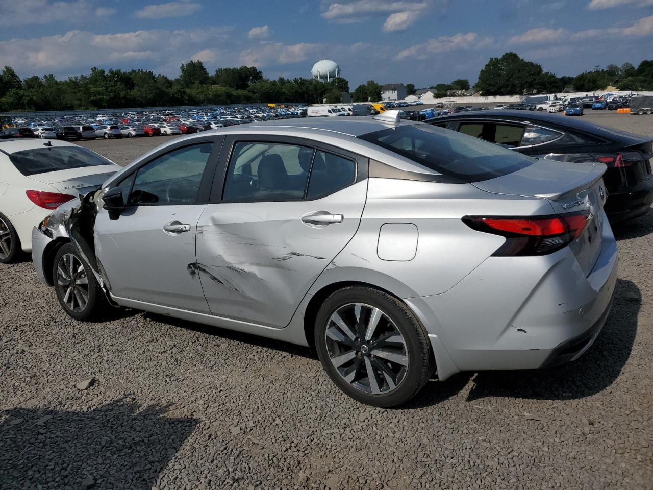 2022 Nissan Versa Sr silver null gas 3N1CN8FVXNL839778 photo #3
