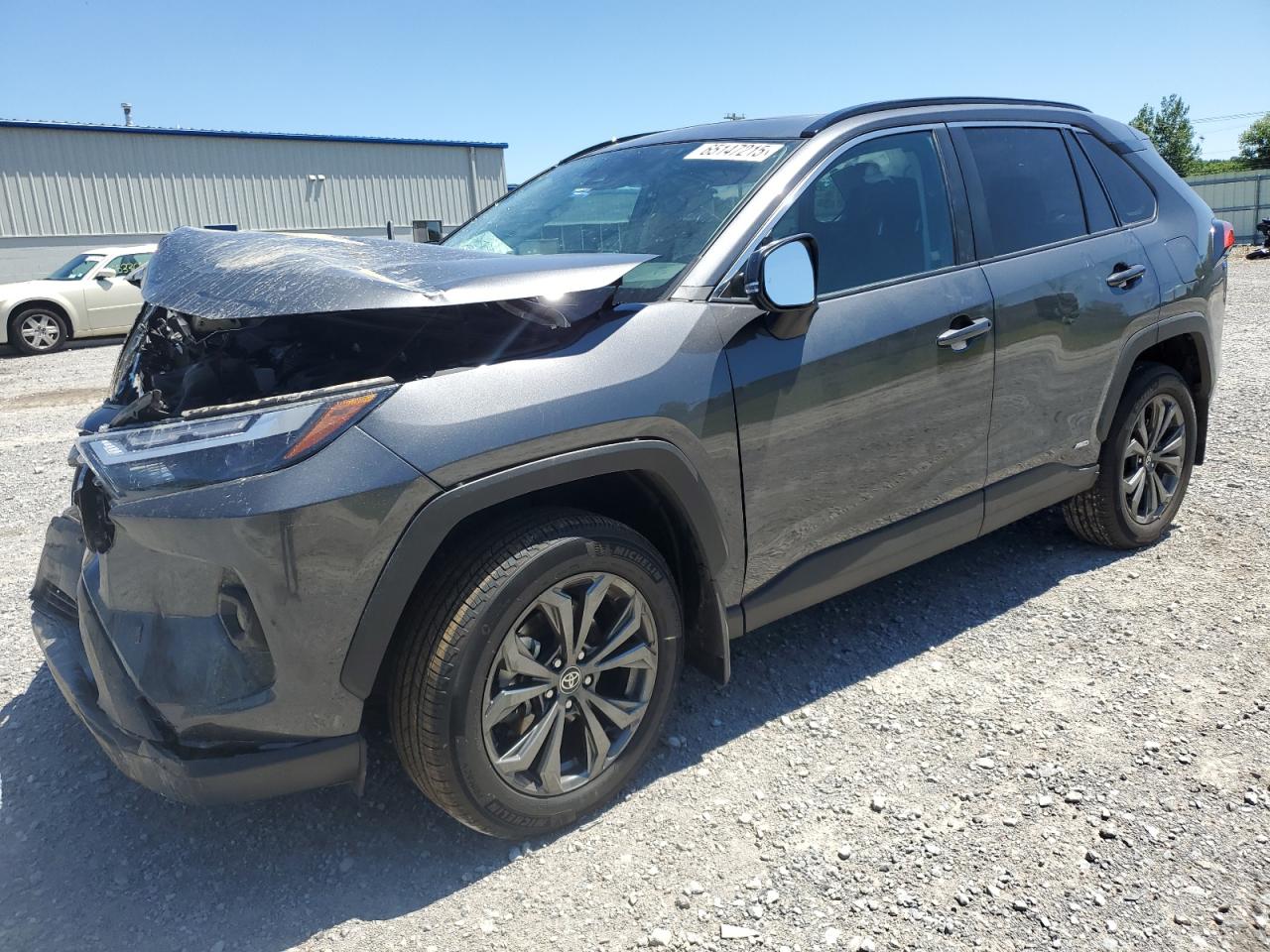 2024 Toyota Rav4 Xle Premium VIN: 2T3B6RFV8RW083006 Lot: 65147215