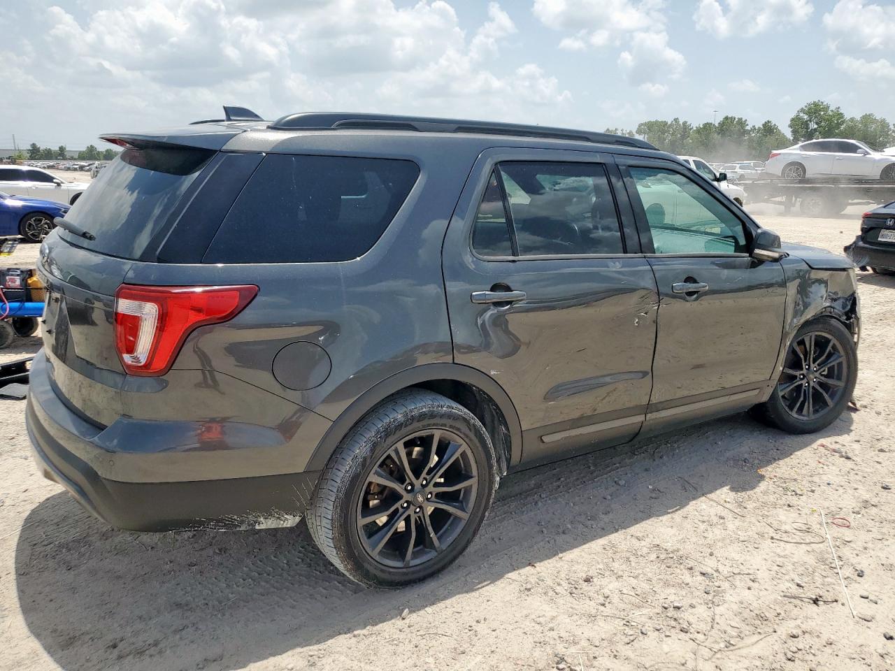 VIN: 1FM5K7D88HGD41816 2017 FORD EXPLORER