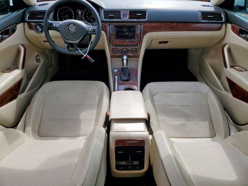  VOLKSWAGEN PASSAT 2017 Белы