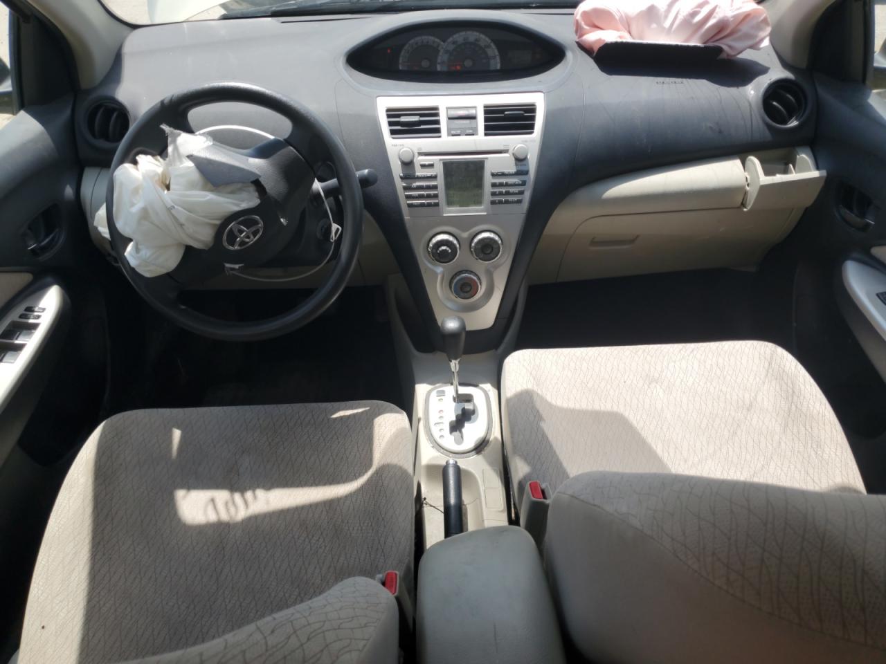 2007 Toyota Yaris VIN: JTDBT923271055131 Lot: 64748075