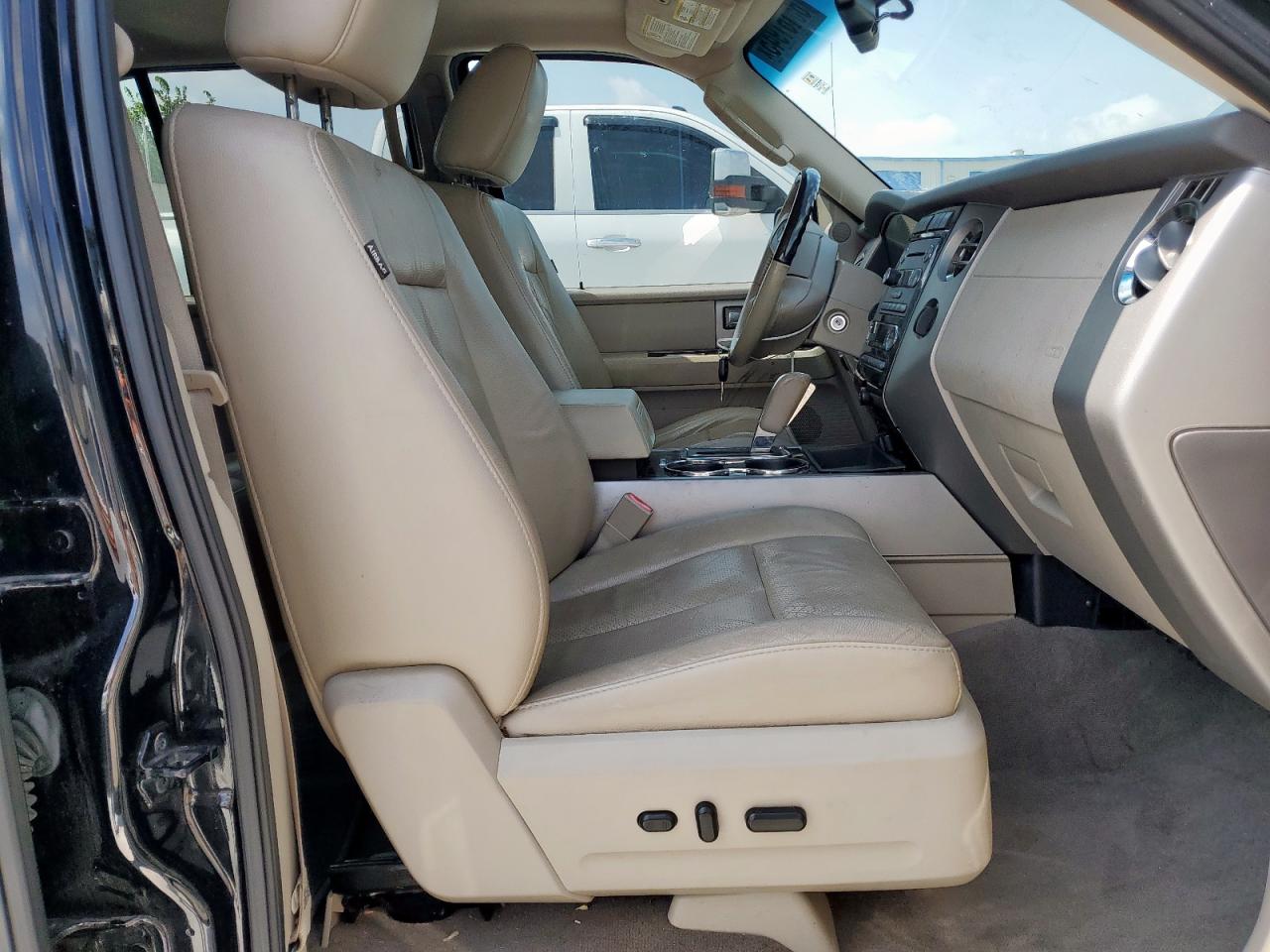 2014 Ford Expedition Limited VIN: 1FMJU2A51EEF25217 Lot: 65161945
