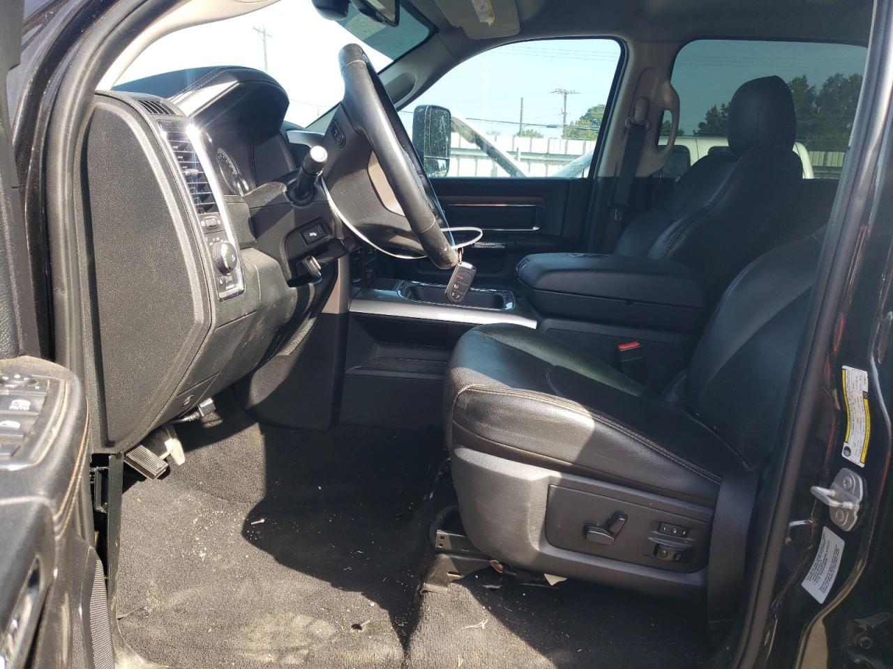 2017 Ram 2500 Laramie VIN: 3C6UR5NL8HG786765 Lot: 64820095