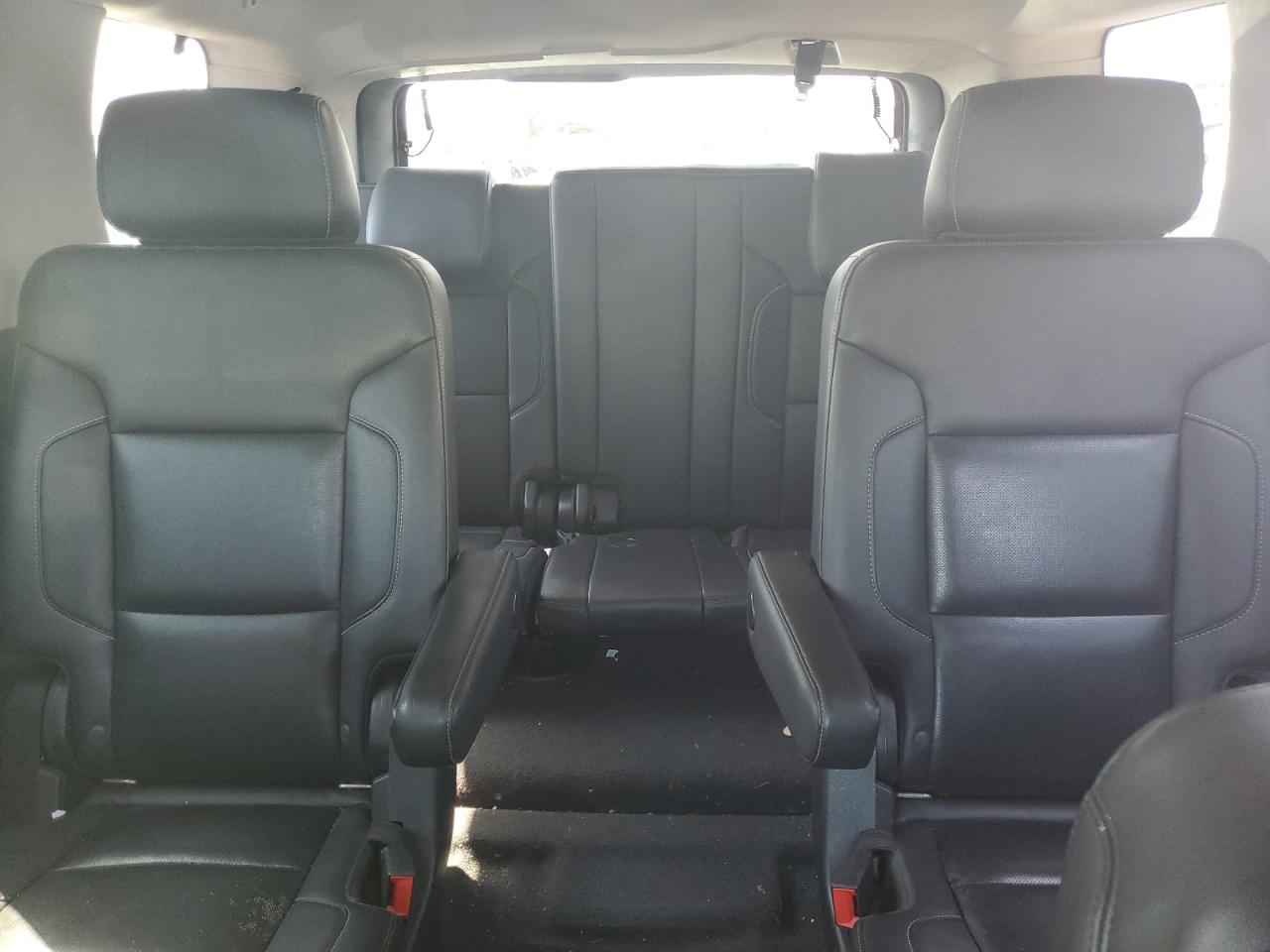 2019 Chevrolet Tahoe K1500 Premier VIN: 1GNSKCKCXKR360927 Lot: 64022375