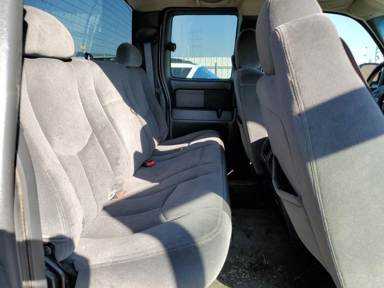 2005 GMC Sierra C2500 Heavy Duty VIN: 1GTHC29G15E263873 Lot: 64327755