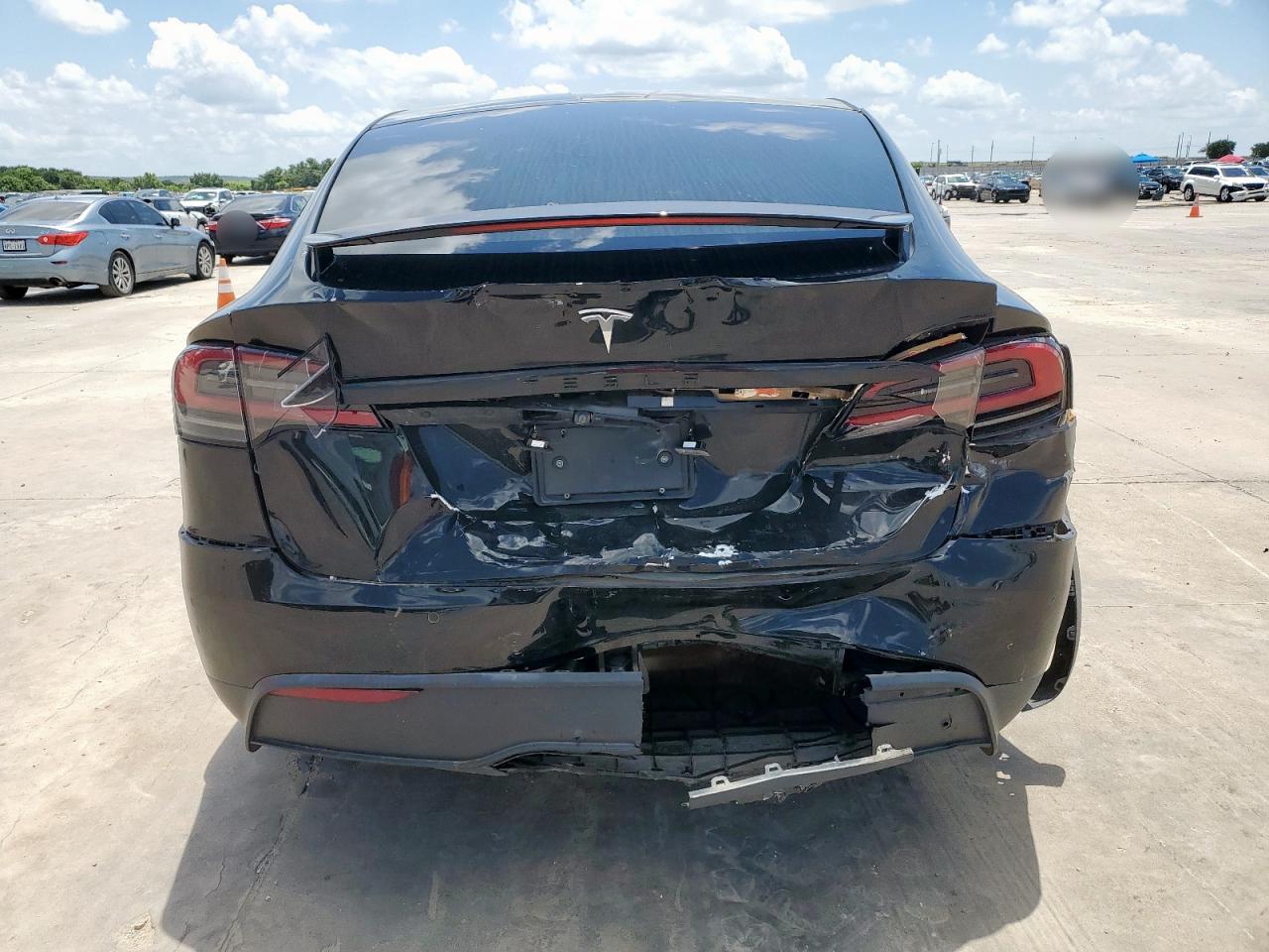 2022 Tesla Model X VIN: 7SAXCDE58NF350988 Lot: 64325365