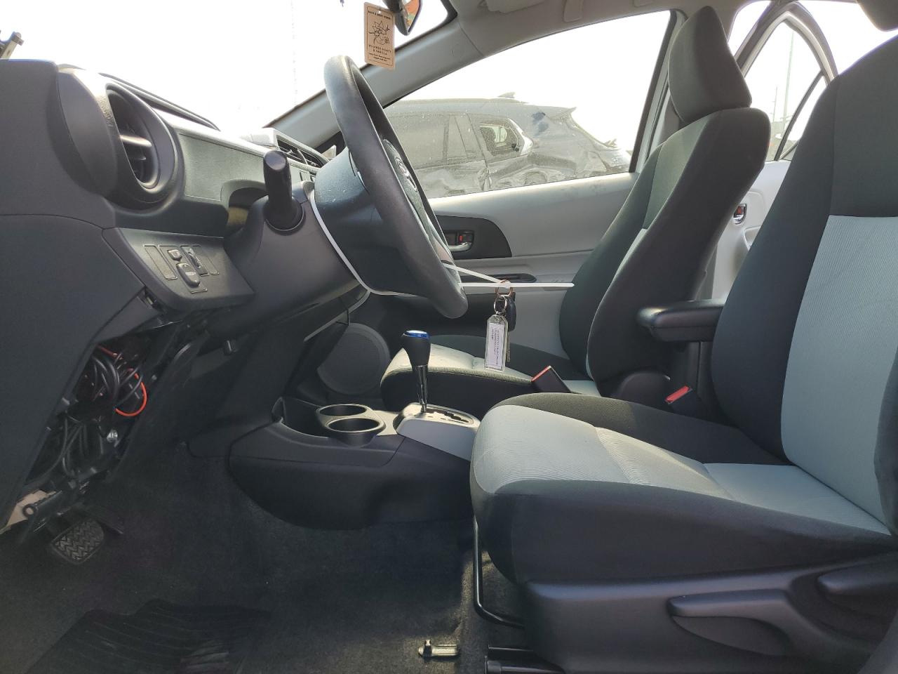 2012 Toyota Prius C VIN: JTDKDTB37C1525917 Lot: 65685405