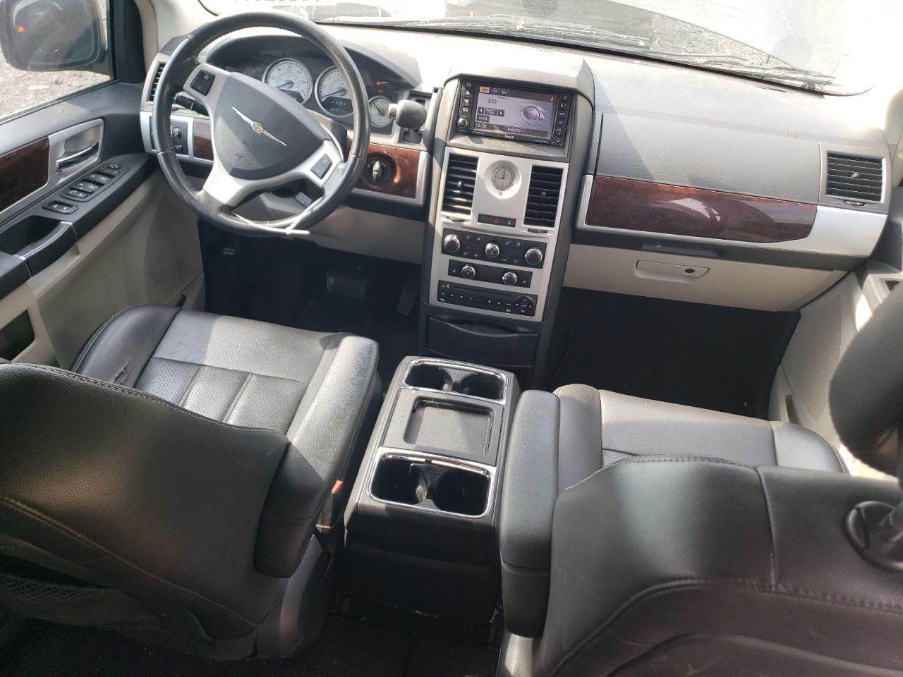 2010 Chrysler Town & Country Touring Plus VIN: 2A4RR8DX2AR366837 Lot: 63582065